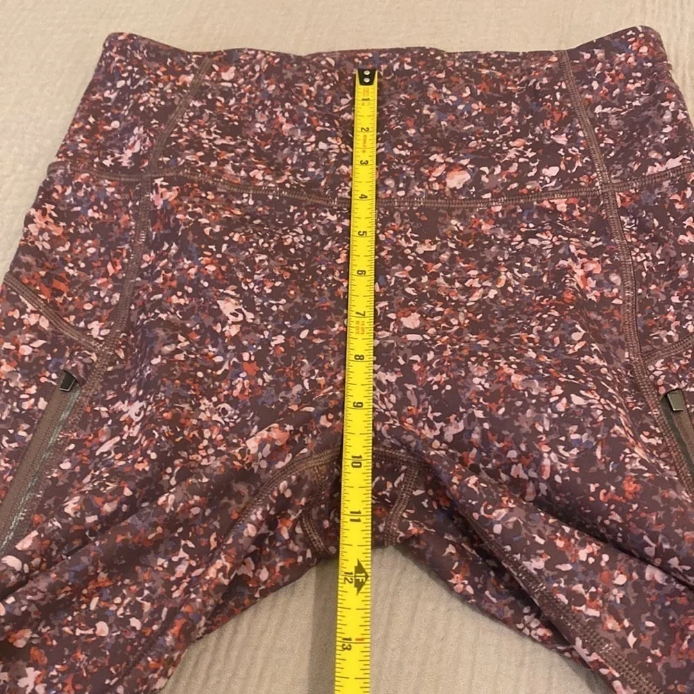 ATHLETA RAINIER PRINTED MESH TIGHT LEGGINGS. Size S . Very good condition - Picture 8 of 10